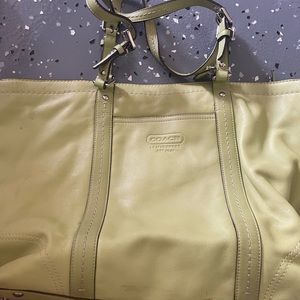 Coach key lime green purse